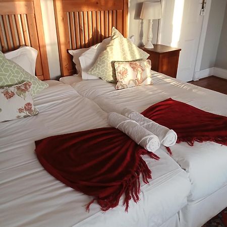 Kardinal Guesthouse Порт-Элизабет Экстерьер фото